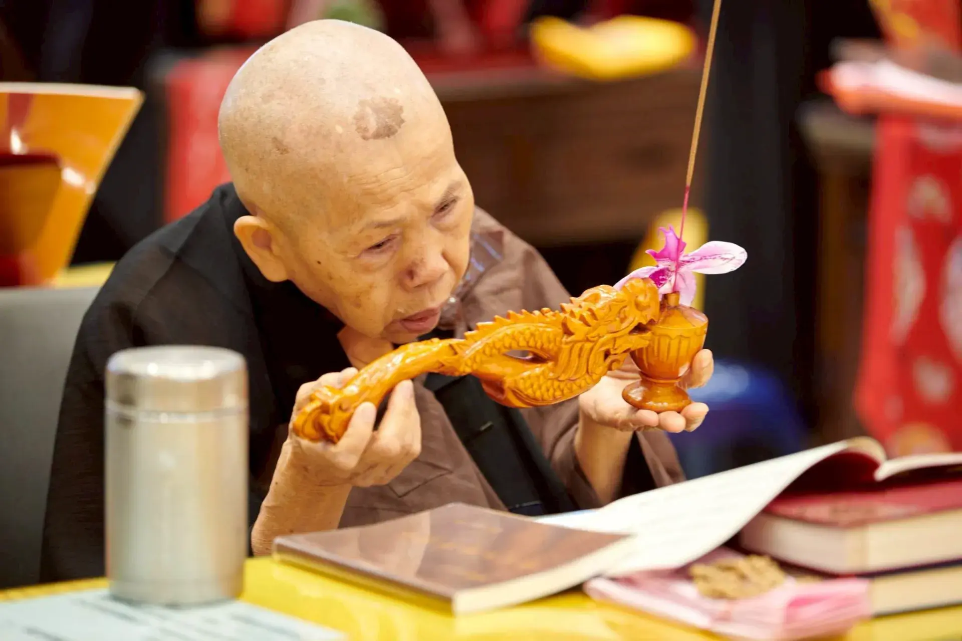 646384284 122115619365179749 6415585837711338443 N